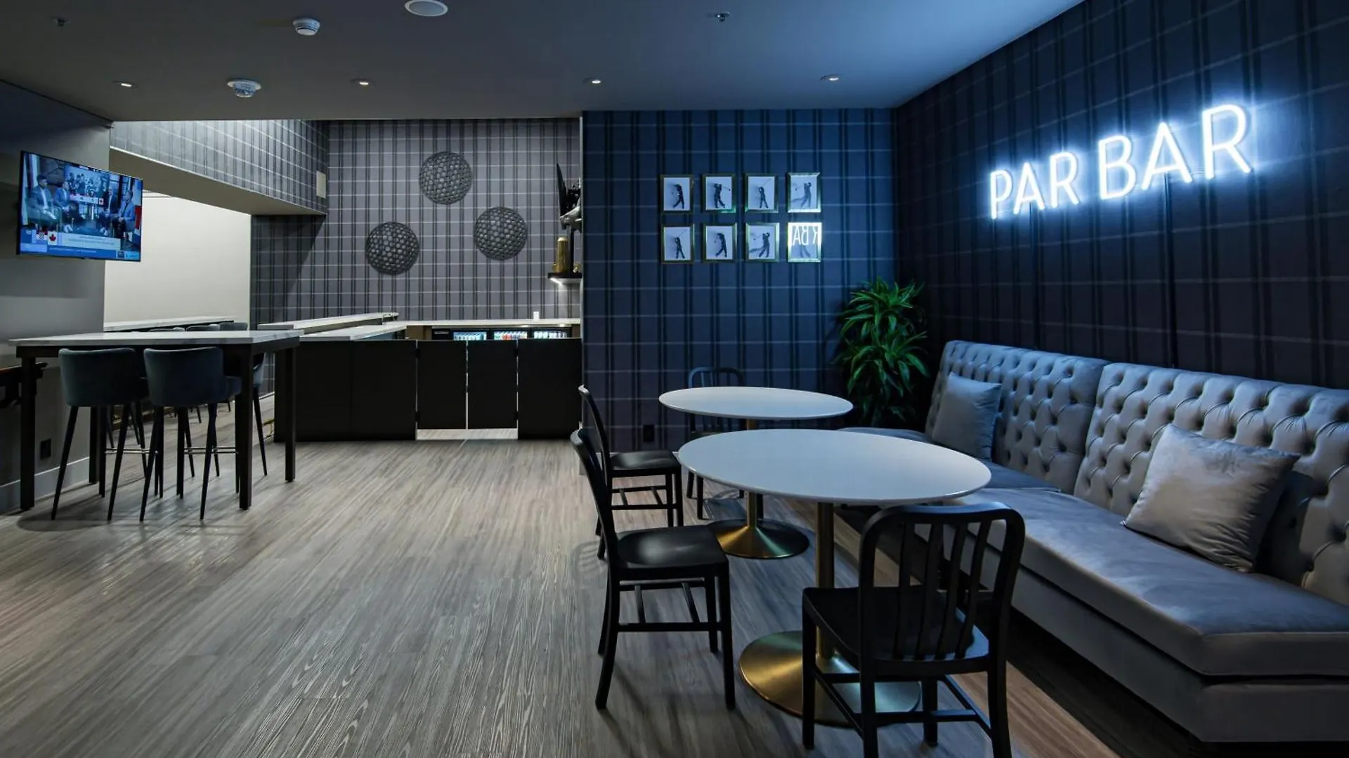 Отель Marriott Downtown At Cf Toronto Eaton Centre 4*,