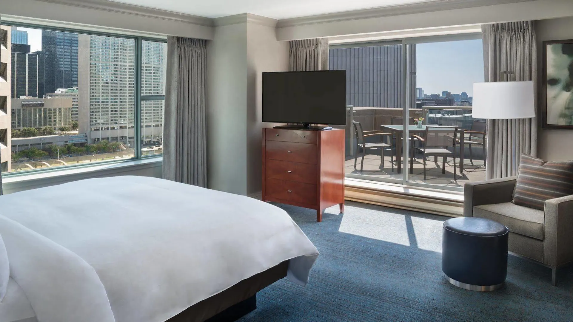 Отель Marriott Downtown At Cf Toronto Eaton Centre