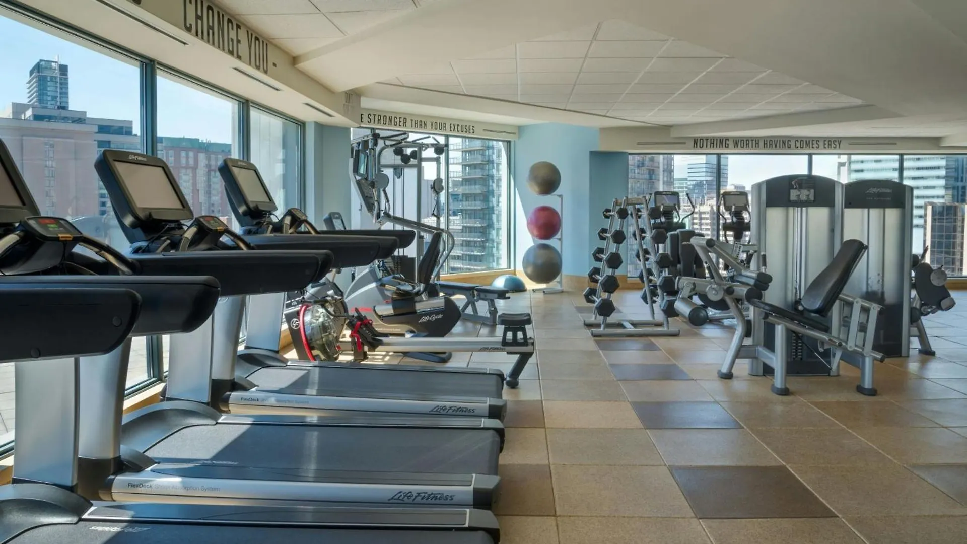 מלון Marriott Downtown At Cf Toronto Eaton Centre 4*,  קנדה