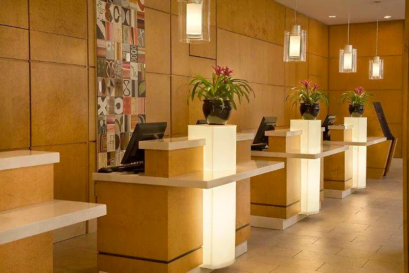 מלון Marriott Downtown At Cf Toronto Eaton Centre 4*,  קנדה